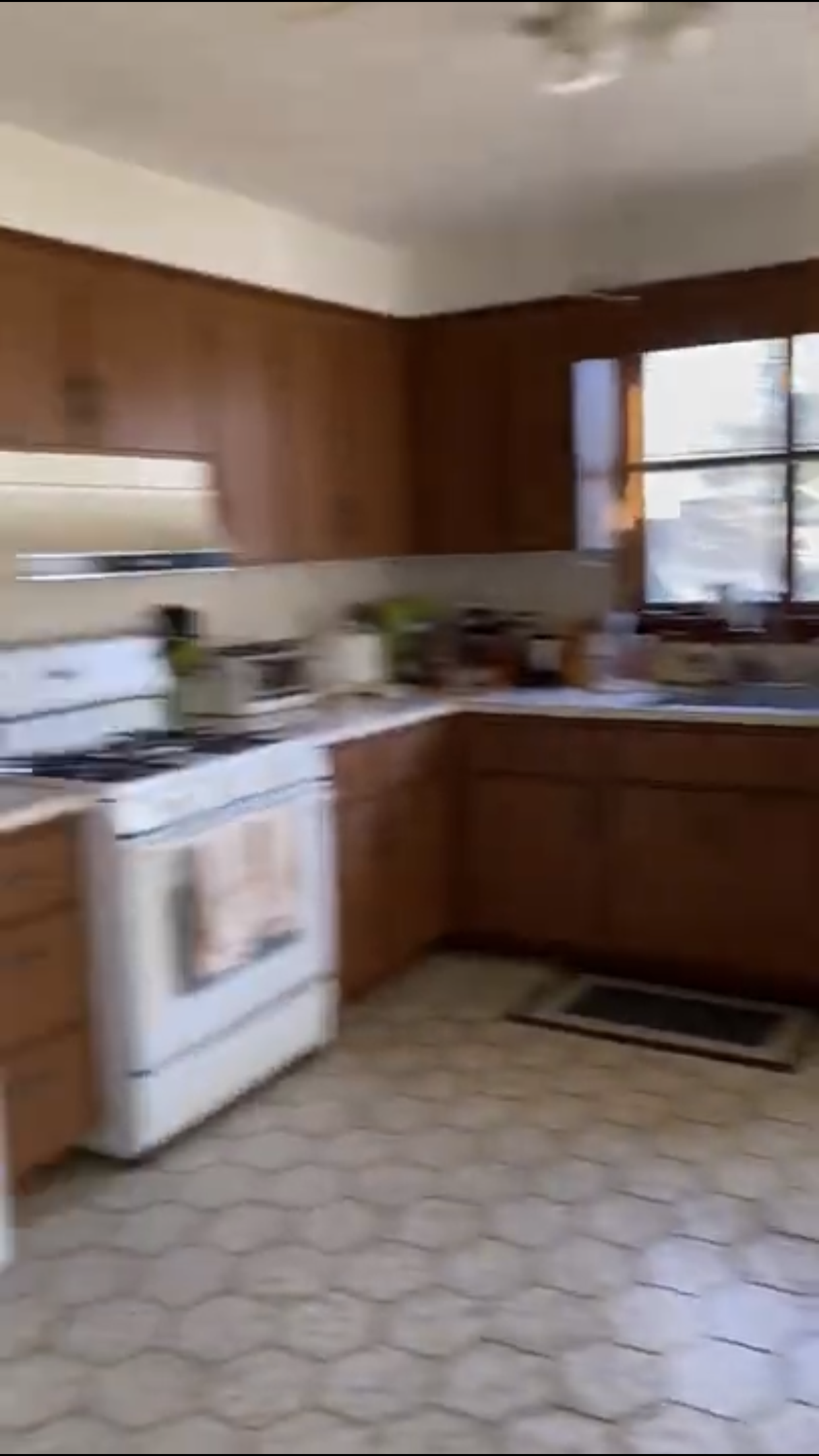 213 Holland St, Davis Square