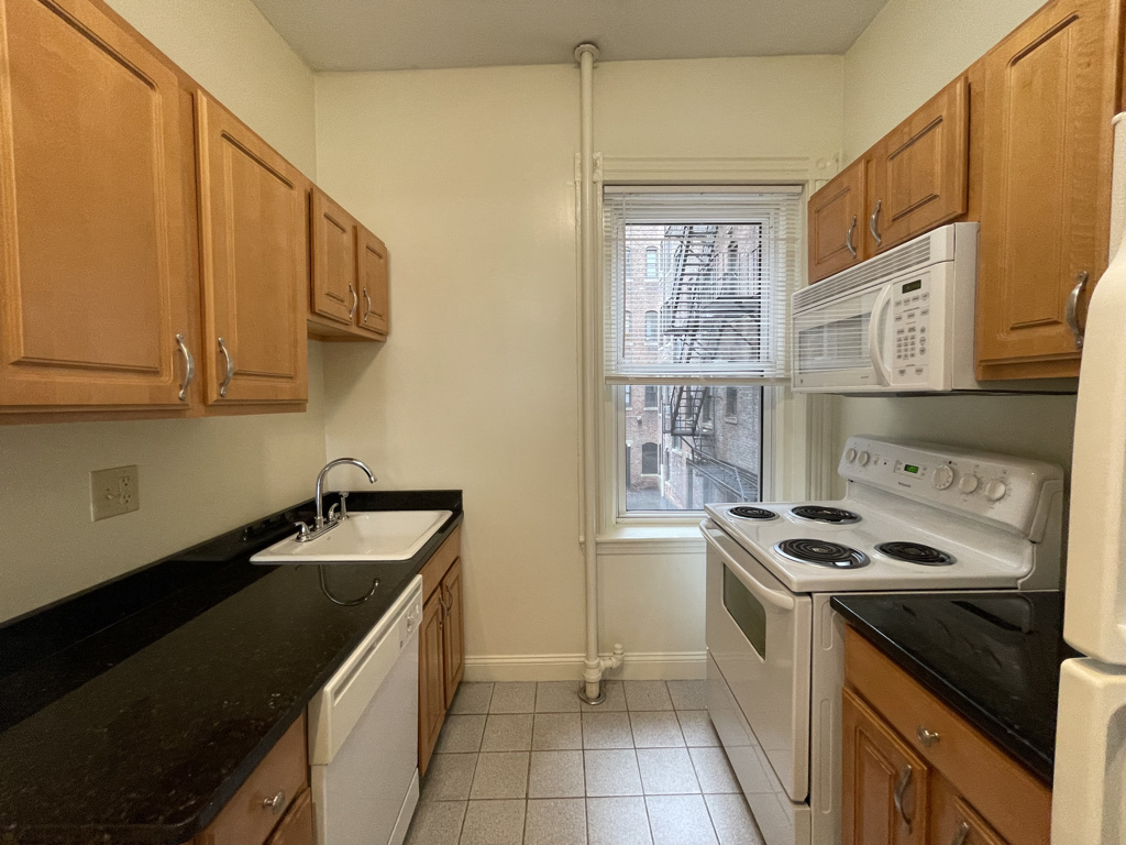 15 Queensberry St, Fenway