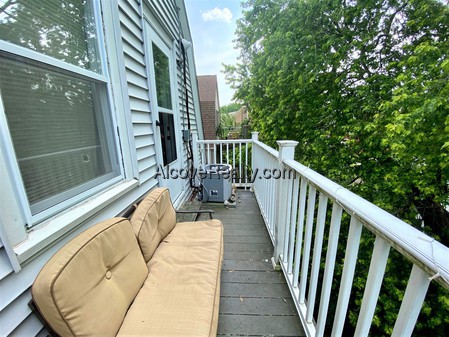 10 Pearson Ave, Davis Square