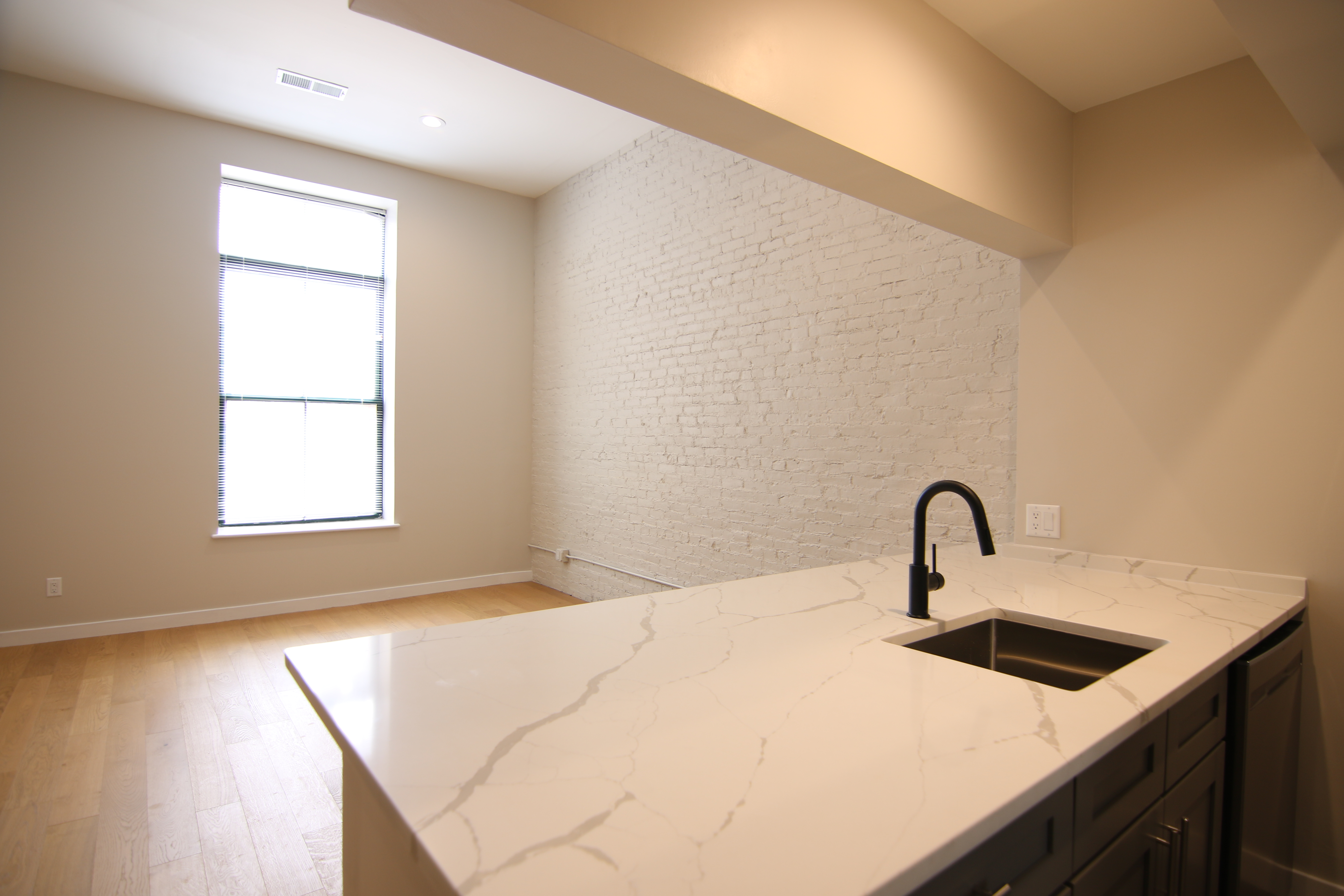 1661 Washington St, South End