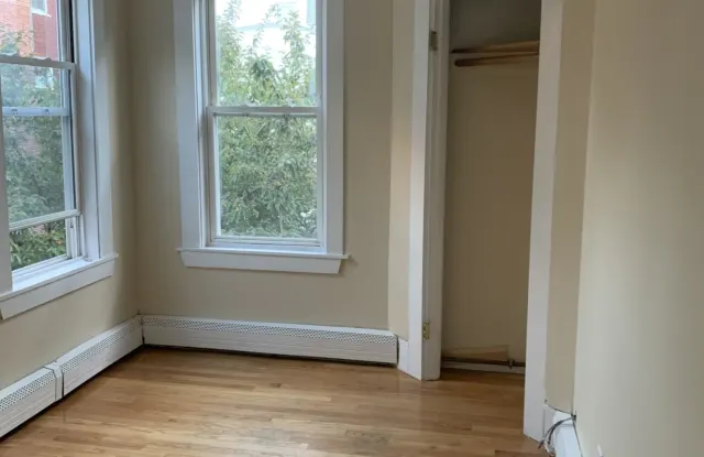 66 Middle St, South Boston