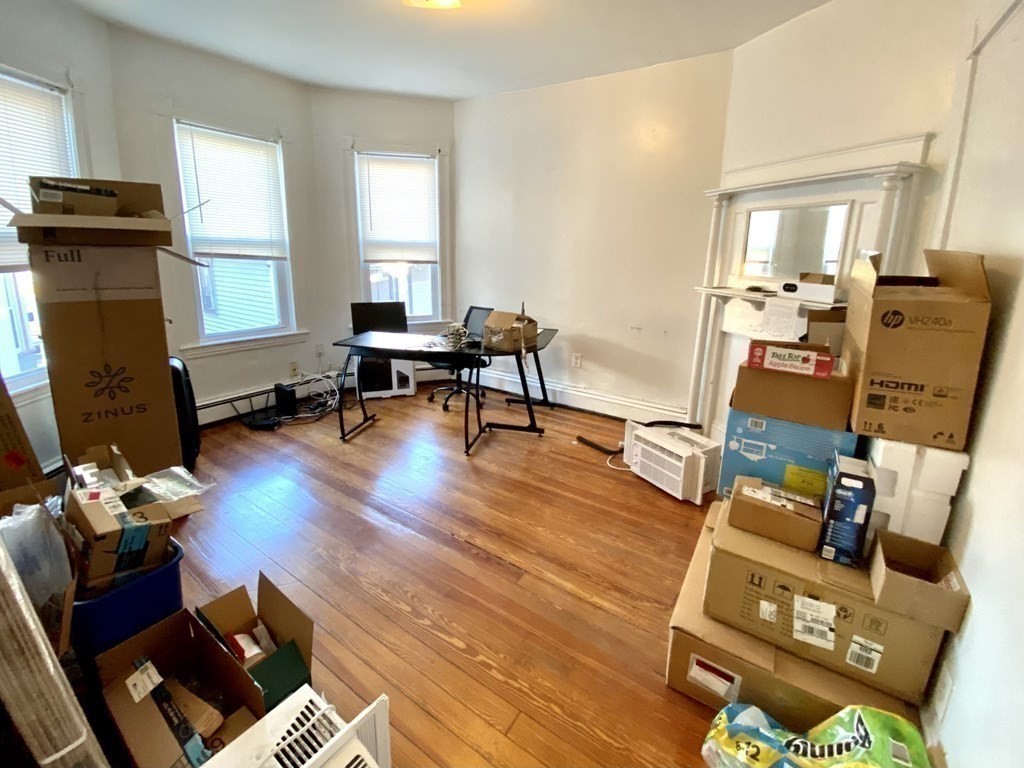 97 Calumet St, Mission Hill