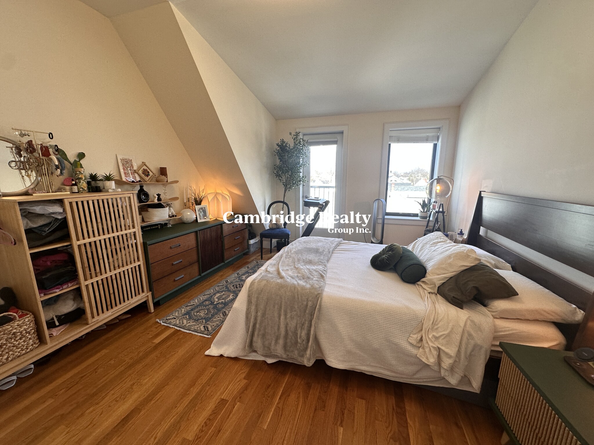 379 Somerville Ave, Prospect Hill