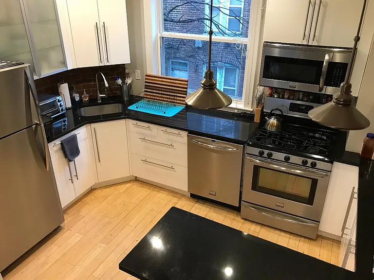 24 Sussex, South End