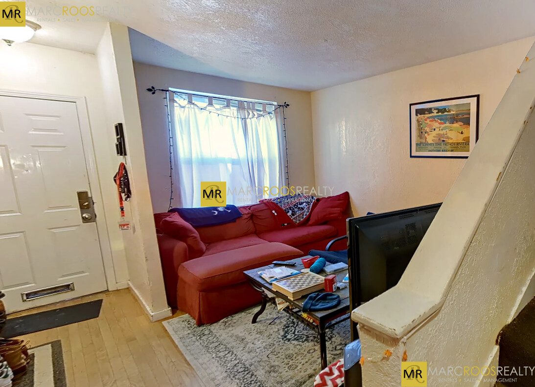 78 Hammond St, Roxbury