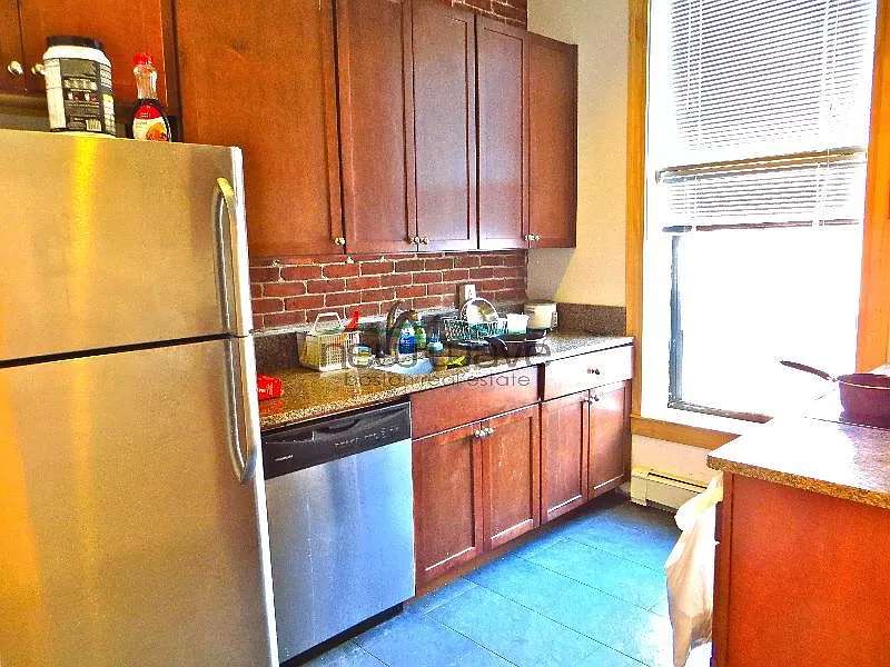 486 Massachusetts Ave, South End