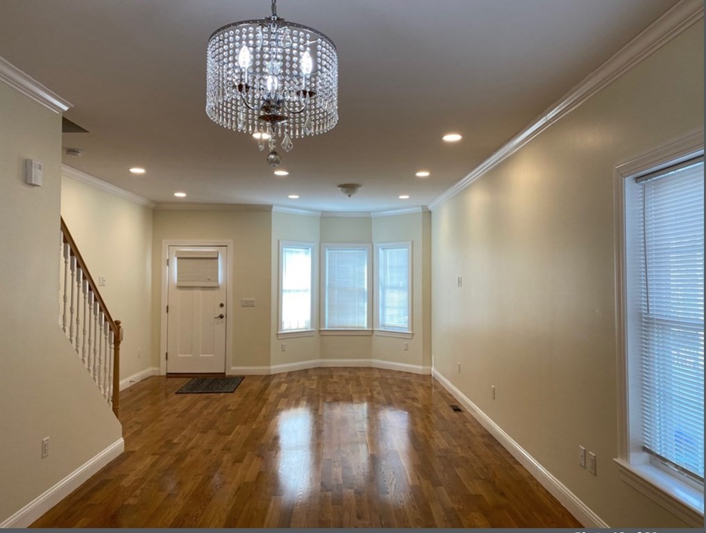 16 Walnut St, Tufts University