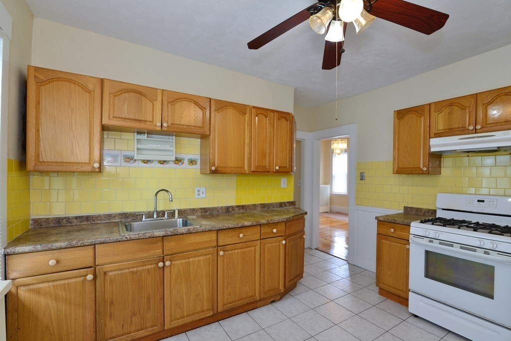 8 Joseph St, Dorchester