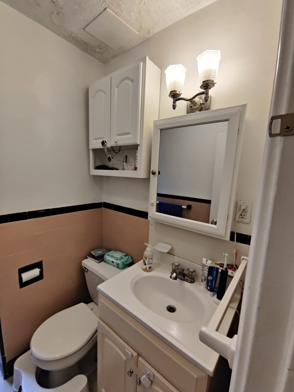 64 Gardner Rd, Coolidge Corner