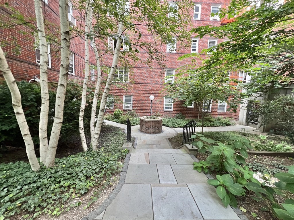 36 Highland Ave, Mid Cambridge