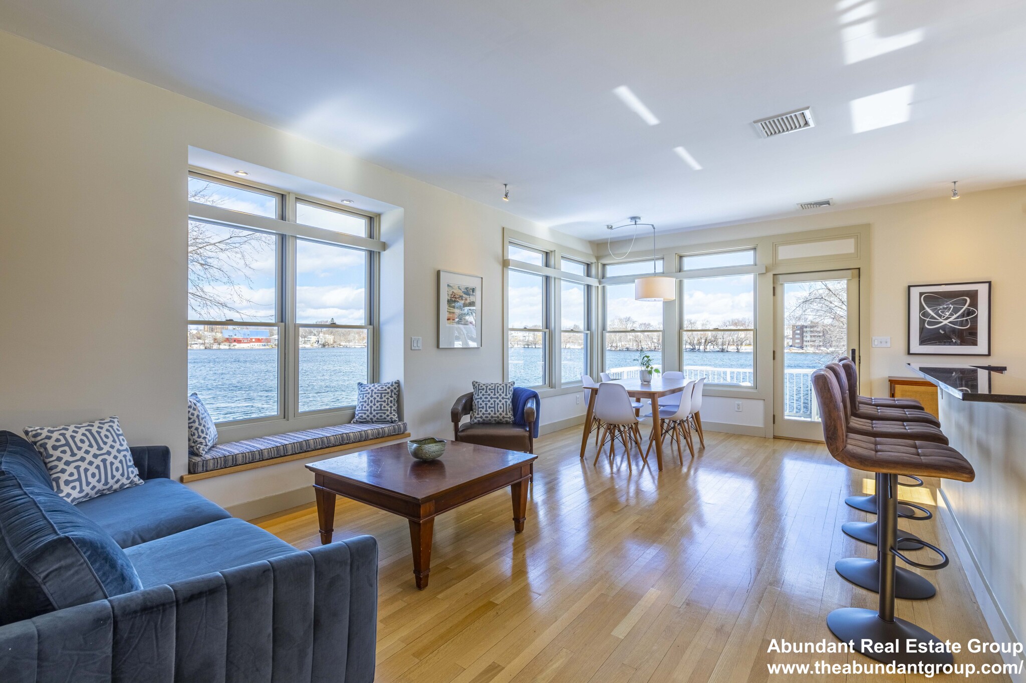 104 Spy Pond Pkwy, Arlington