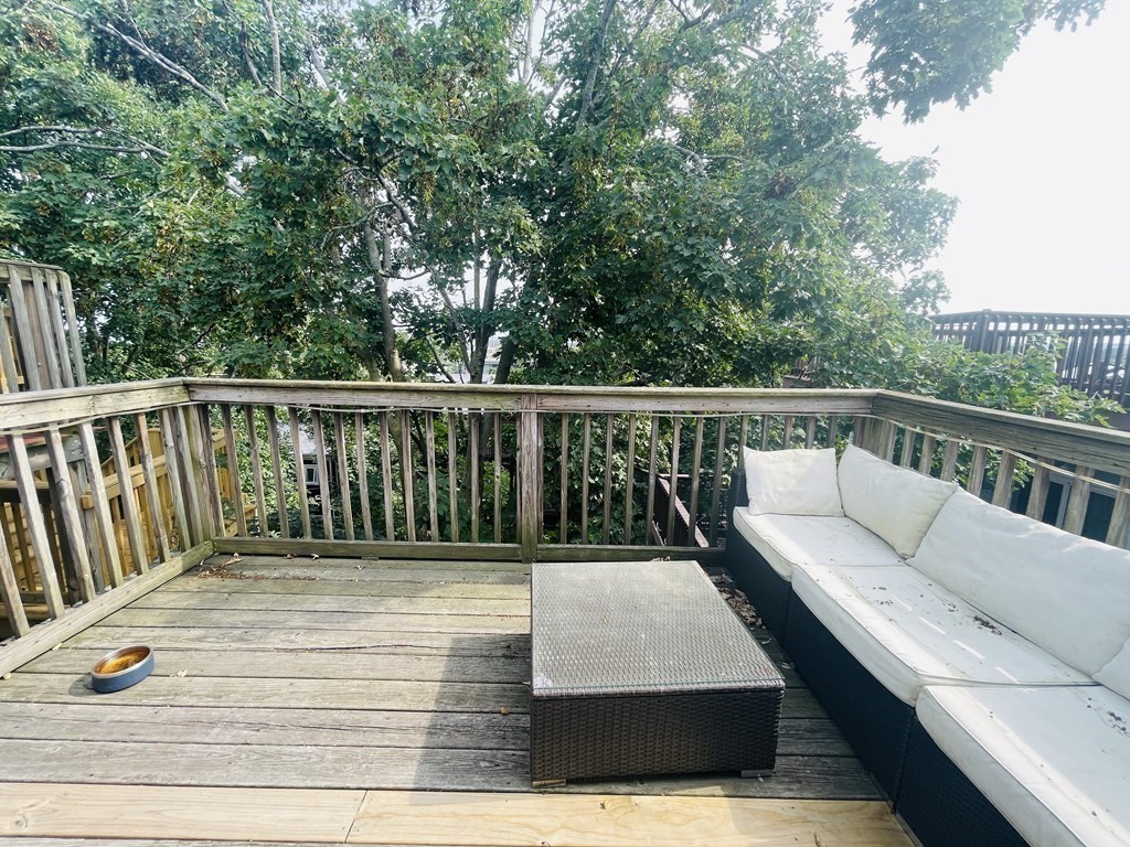 5 Dixfield St, South Boston