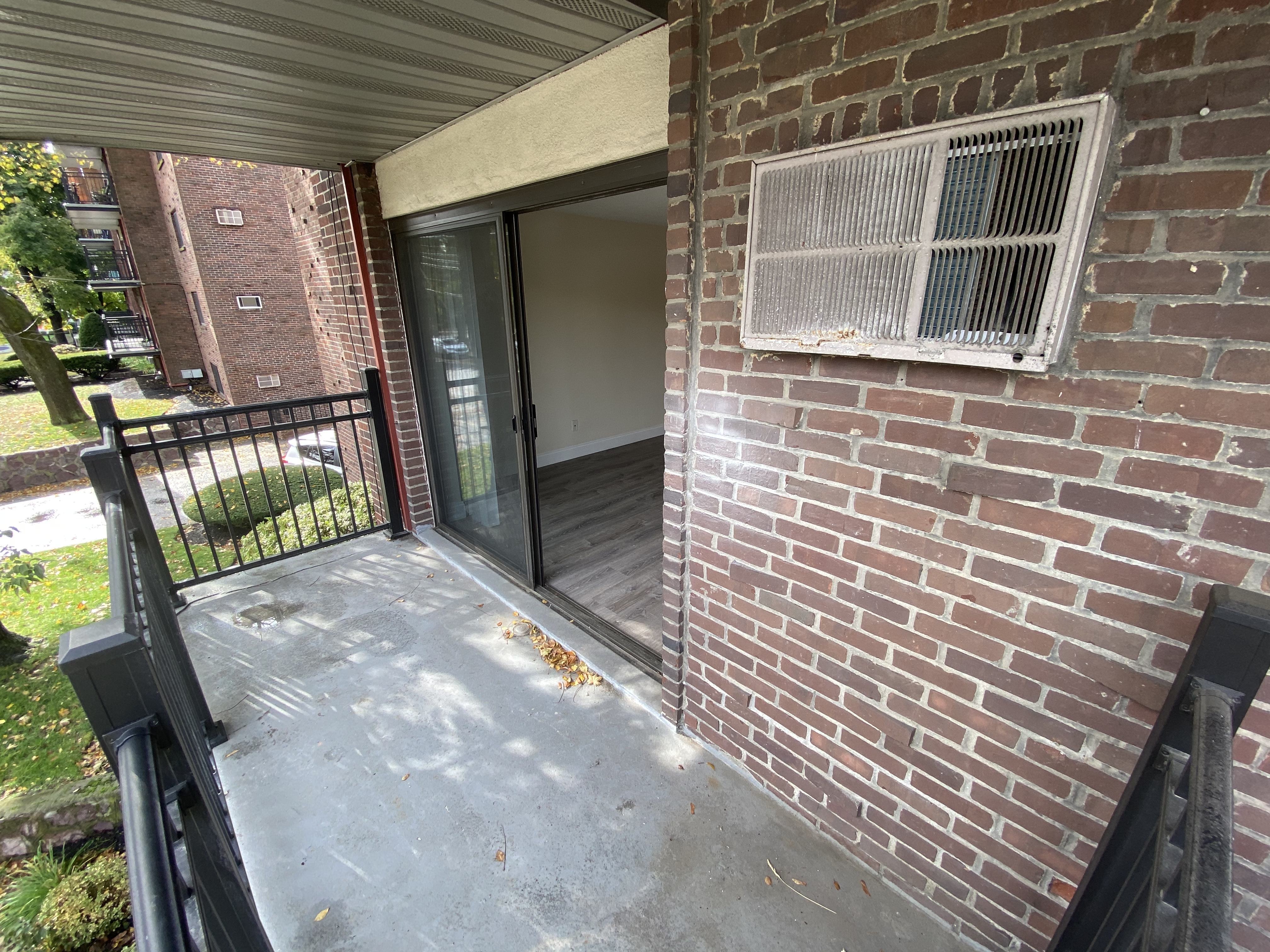 24 Whites Ave, Watertown Square