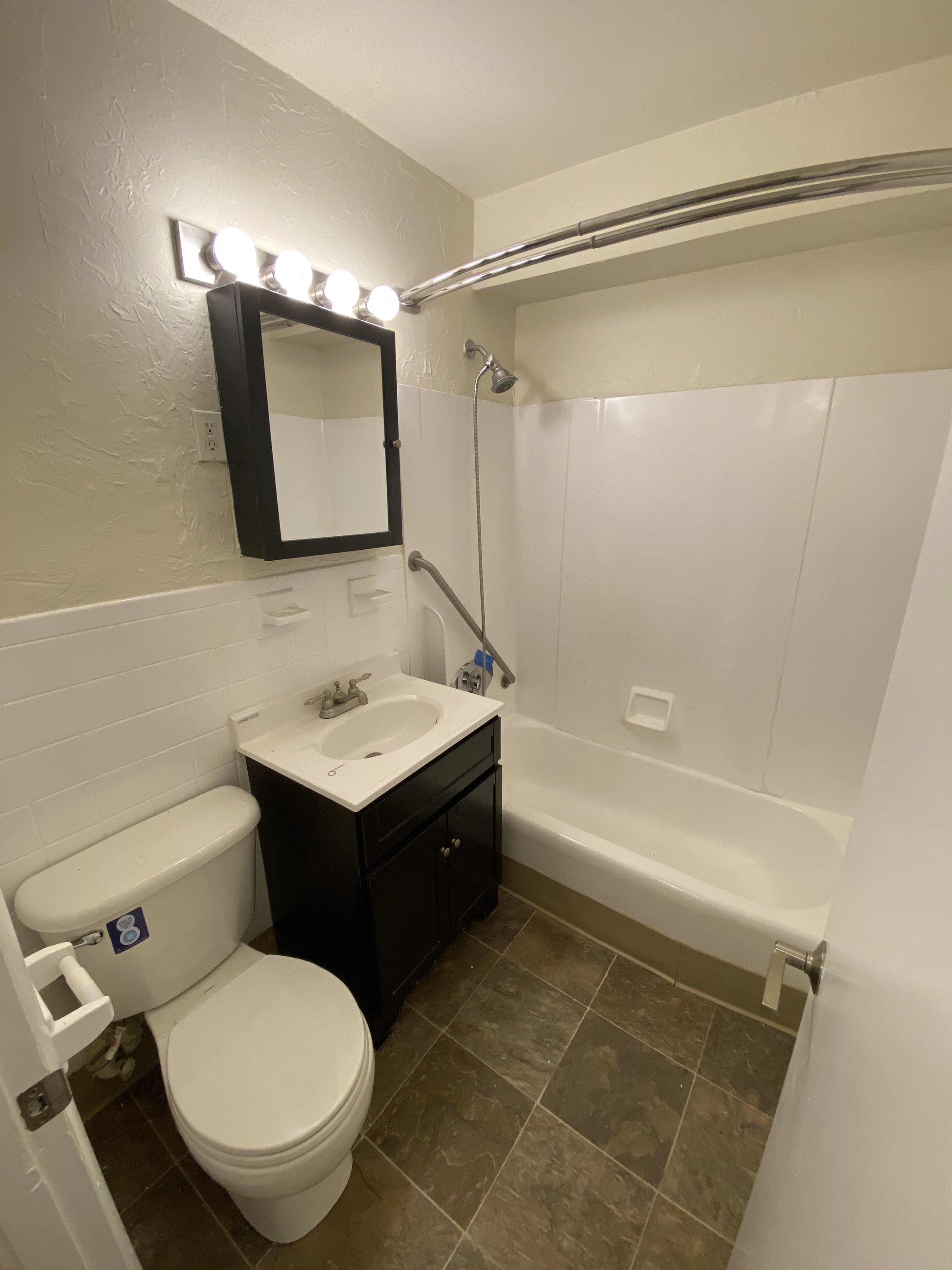 14 Westgate Dr, North Woburn