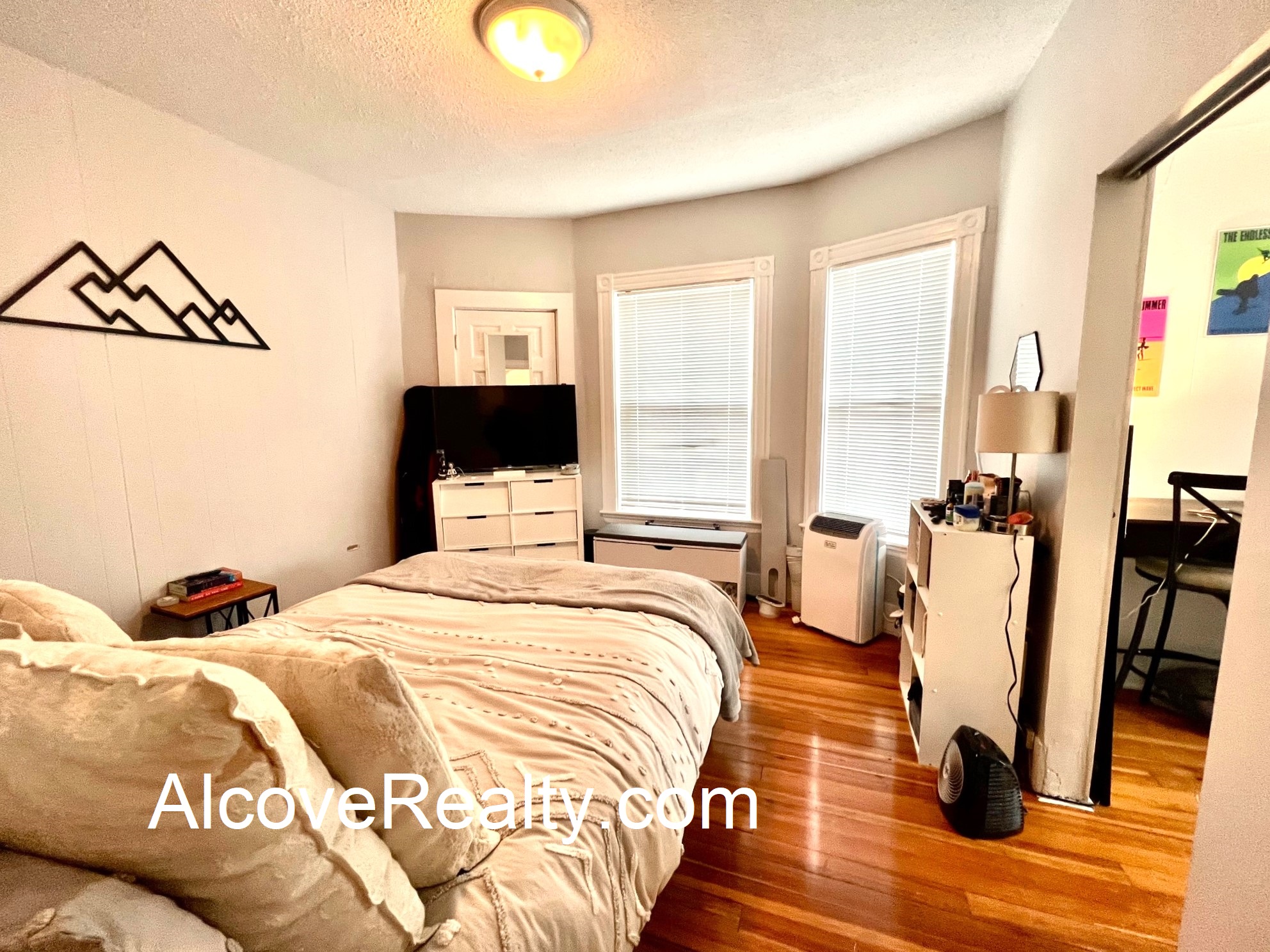 68 Raymond Ave, Teele Square