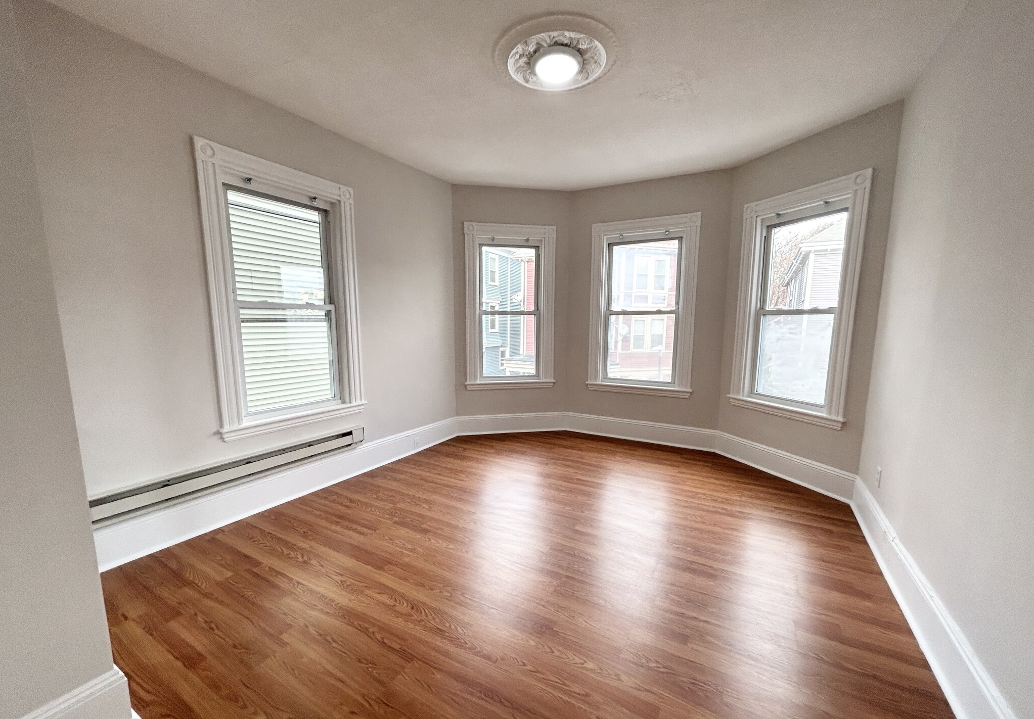 78 Hillside St, Mission Hill