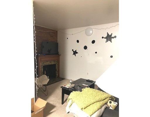 111 Gainsborough St, Fenway