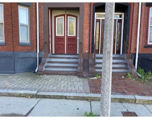 7 Winthrop St, Roxbury