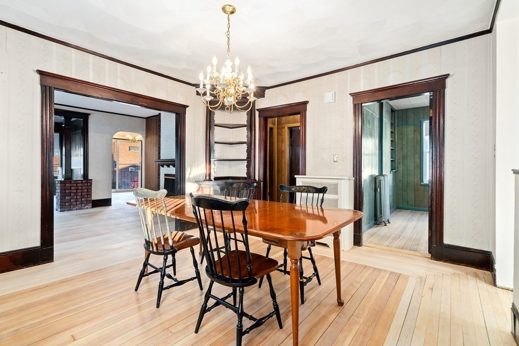 14 Windsor Rd, Medford