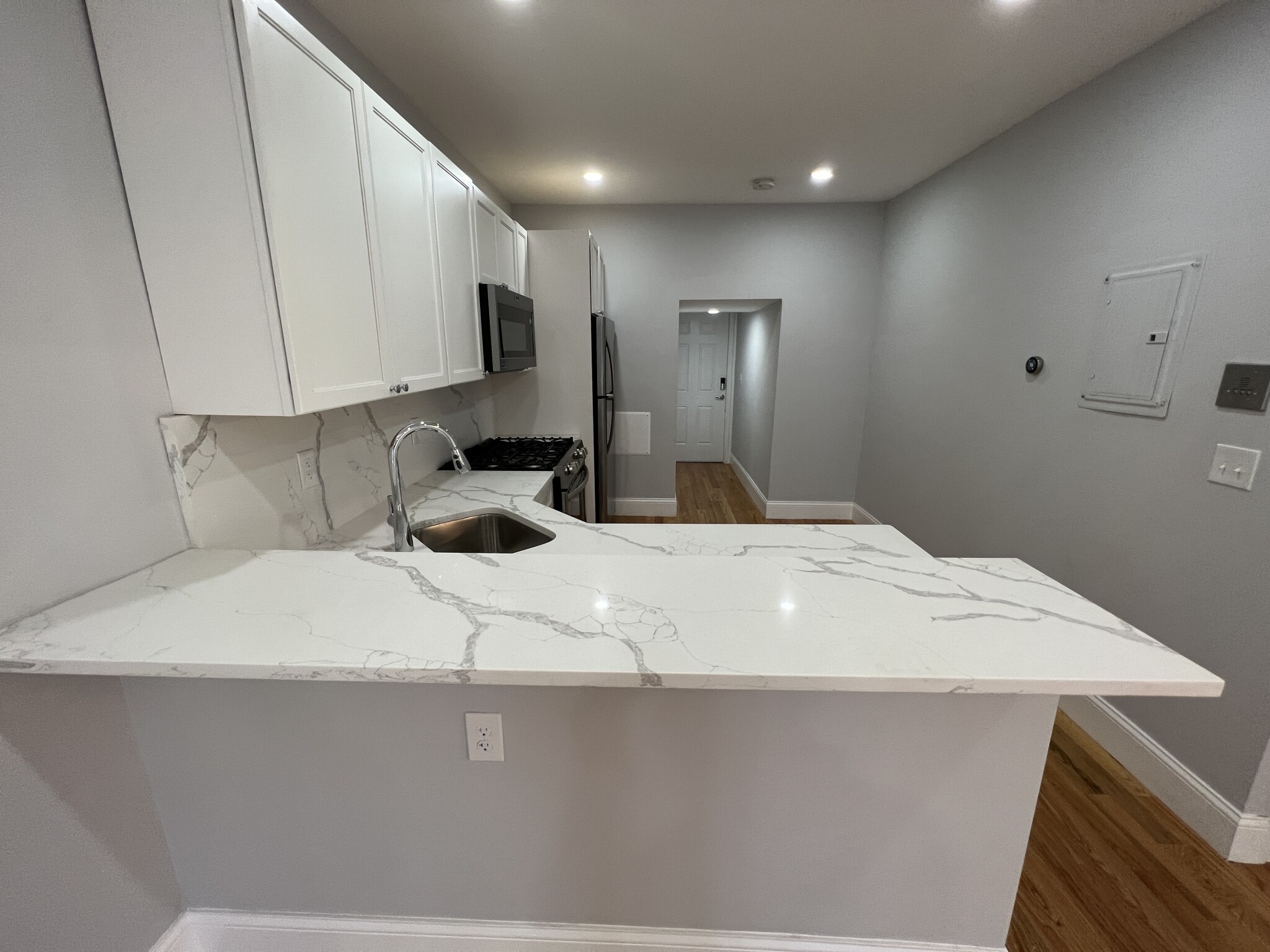 374 Oxford St, Porter Square