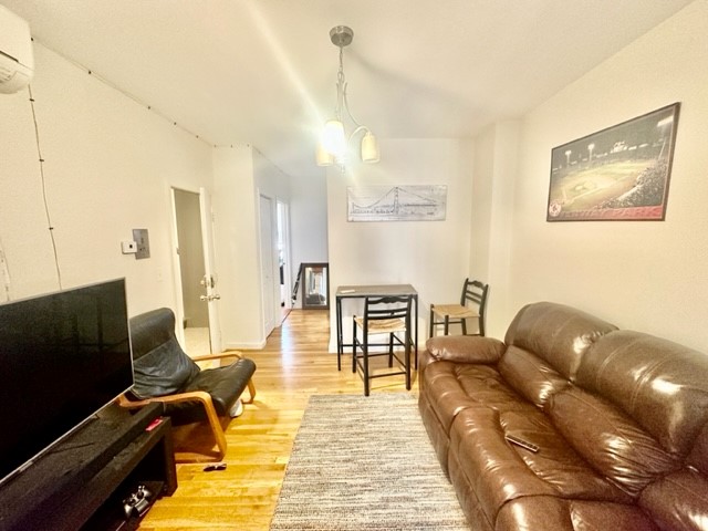 172 Salem St, North End