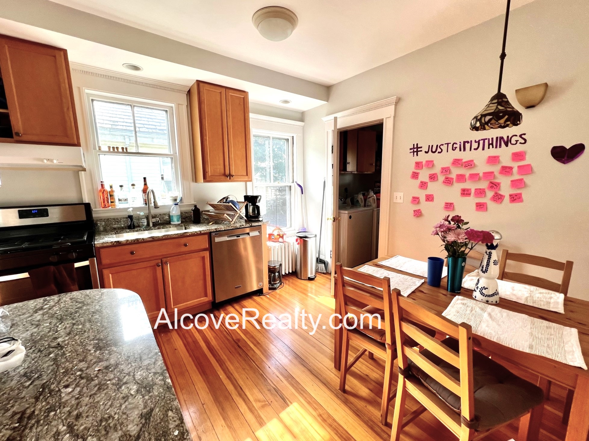 34 Leonard St, Davis Square