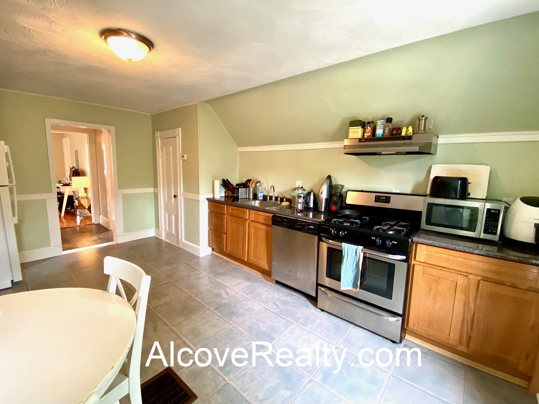 68 Richdale Ave, Neighborhood Nine