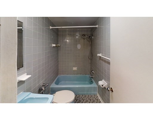 100 Lanark Rd, Brighton