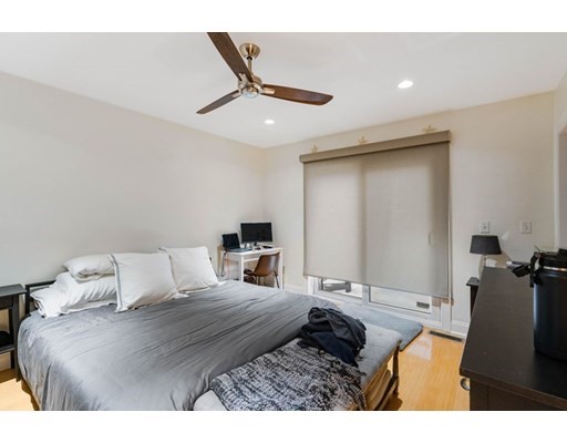 156 O St, South Boston