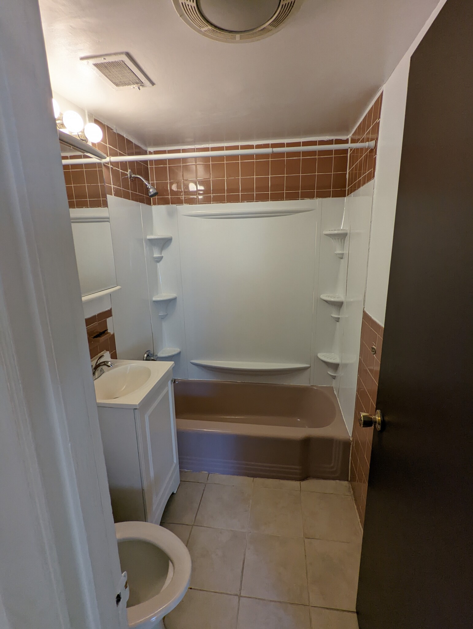 182 Central St, Stoneham