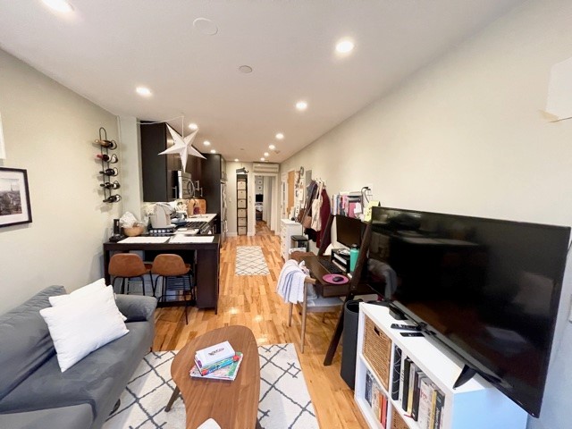 419 Hanover St, North End