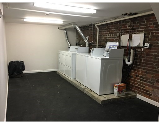 102 Willow St, Inman Square