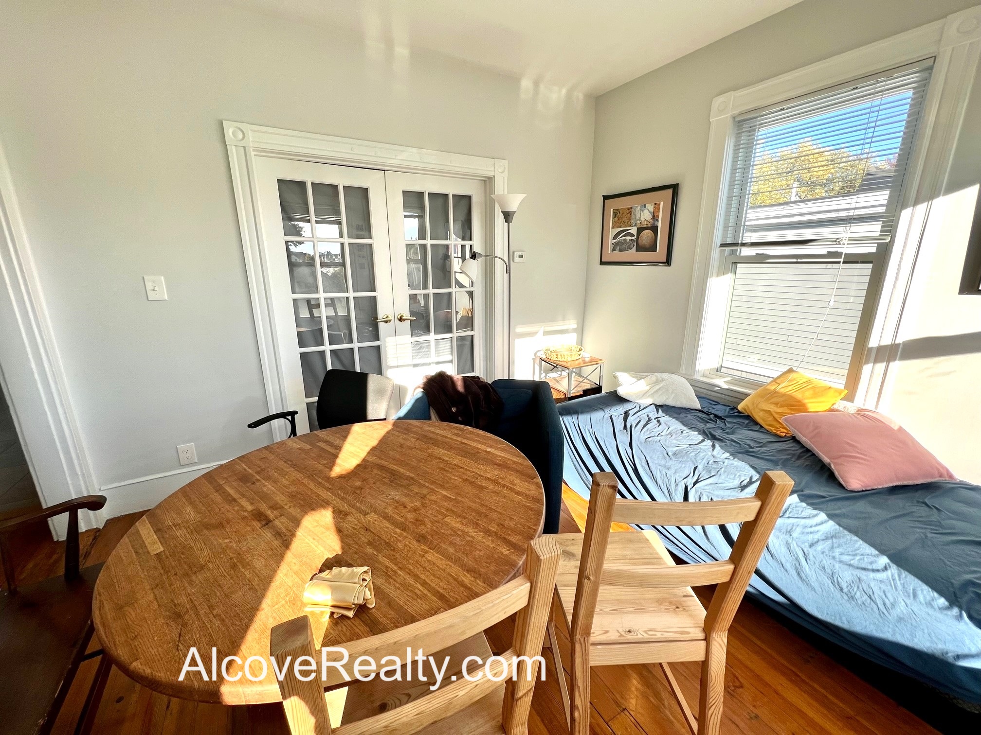 69 Davis Sq, Davis Square