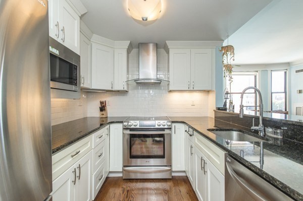 390 Commonwealth Ave, Back Bay