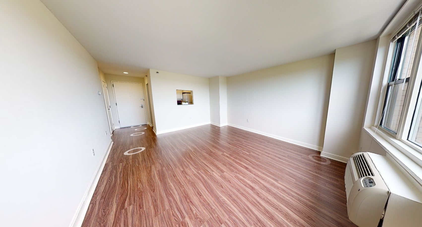 700 Huron Ave, Strawberry Hill