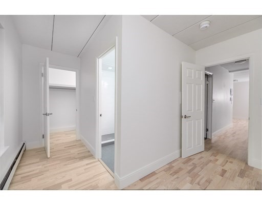 16 Trowbridge St, Harvard Square