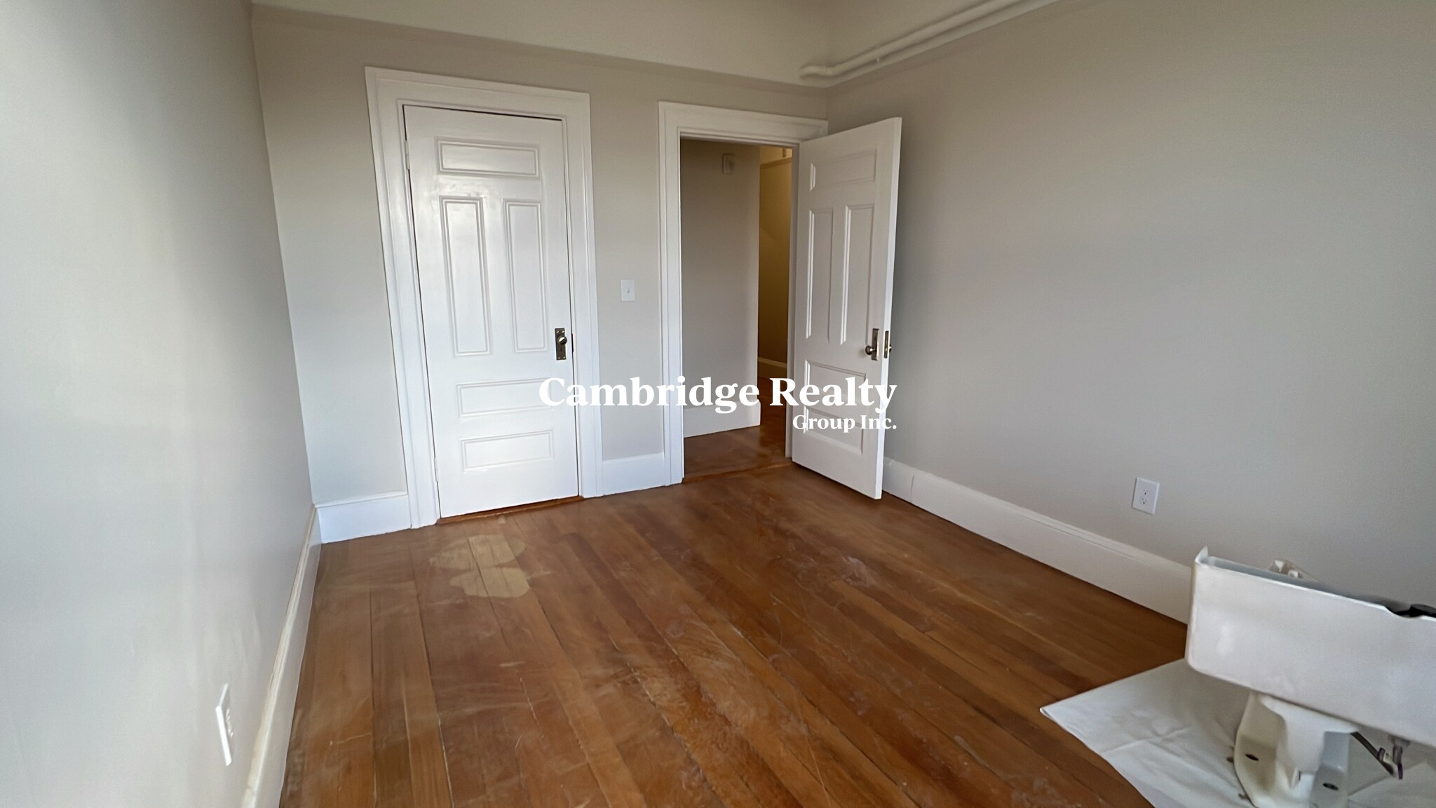 1039 Massachusetts Ave, Harvard Square