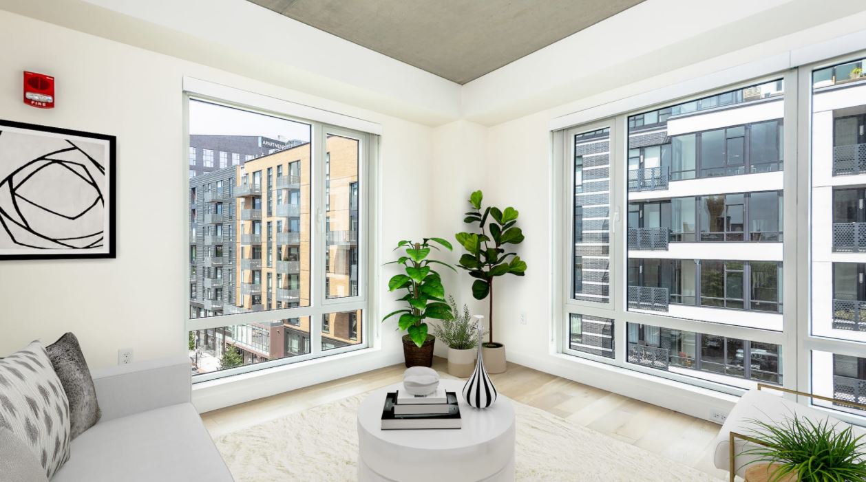 55 Traveler St, South End