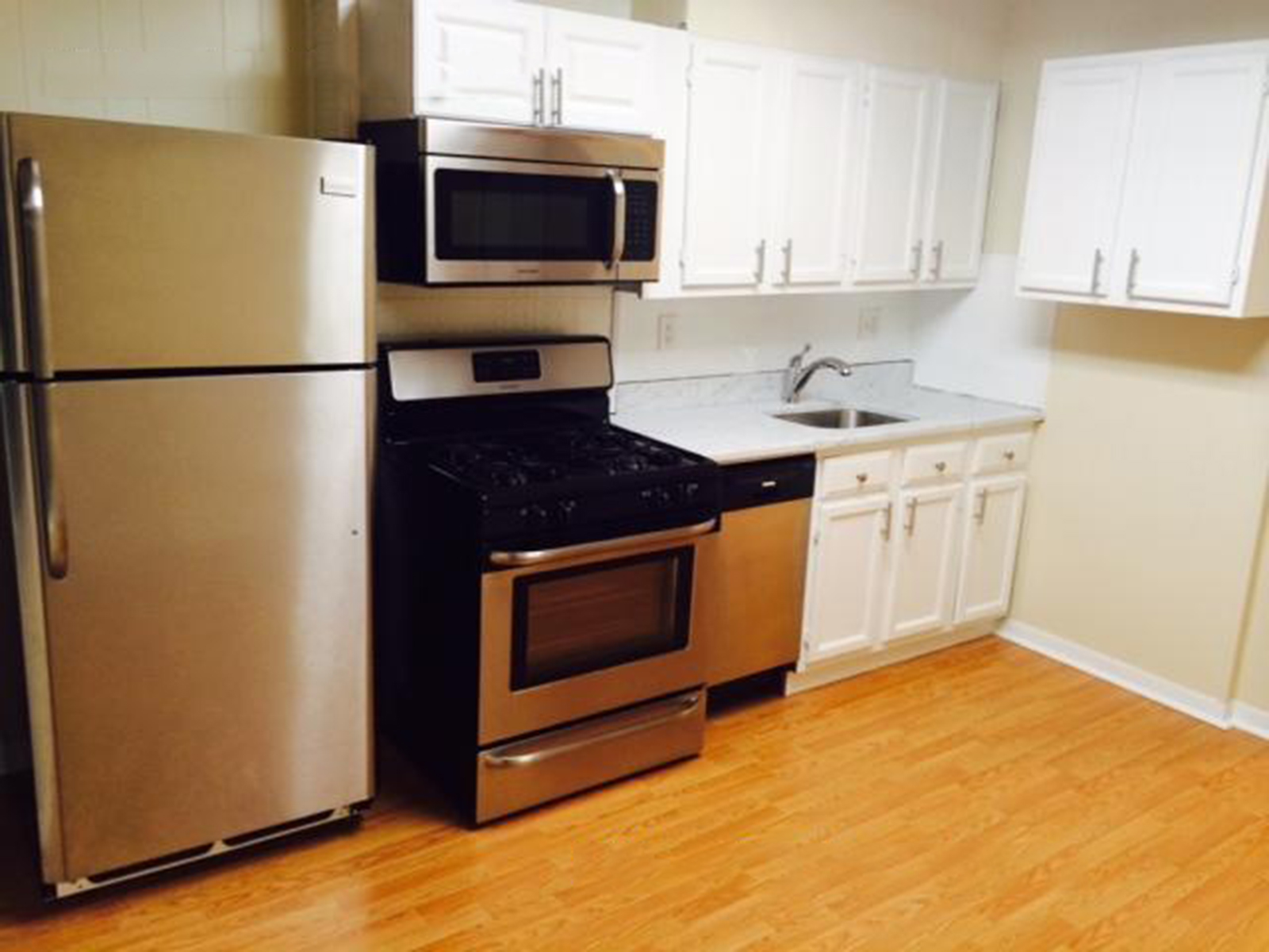 438 Meridian St, East Boston