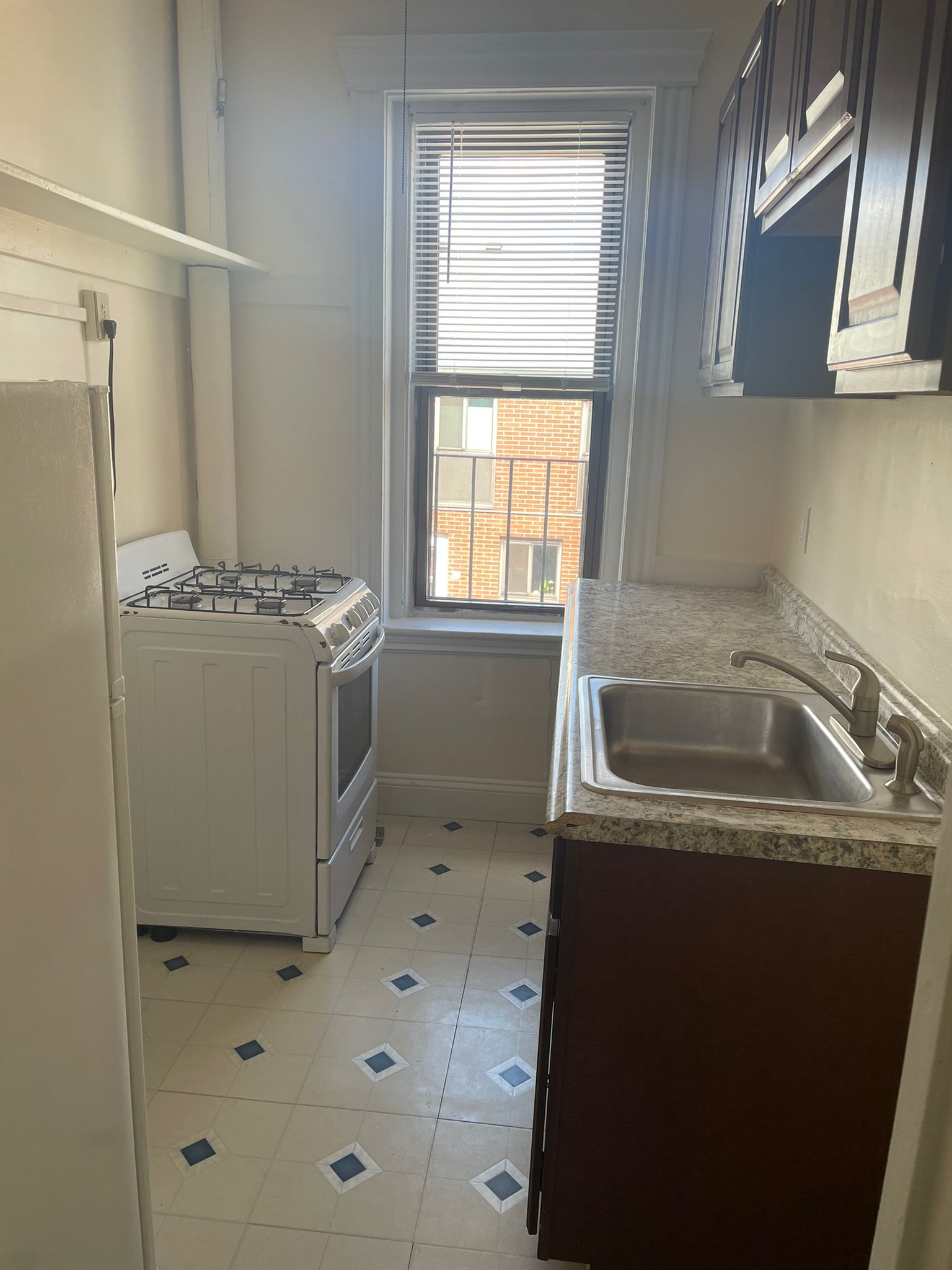 352 Riverway, Mission Hill