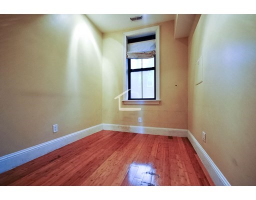 9 Cortes St, Back Bay