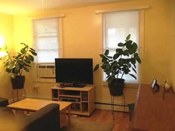 39 Adrian St, Ward Two