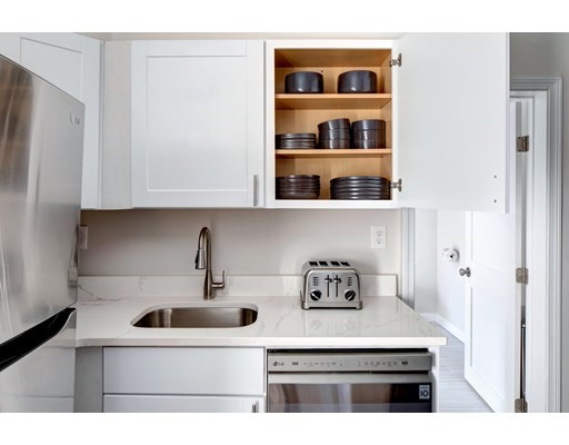 241 E St, South Boston