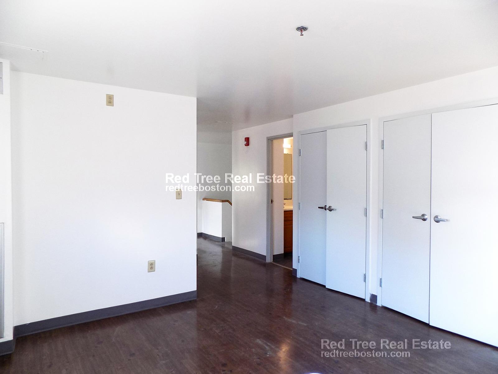 1 Pine St, Chinatown