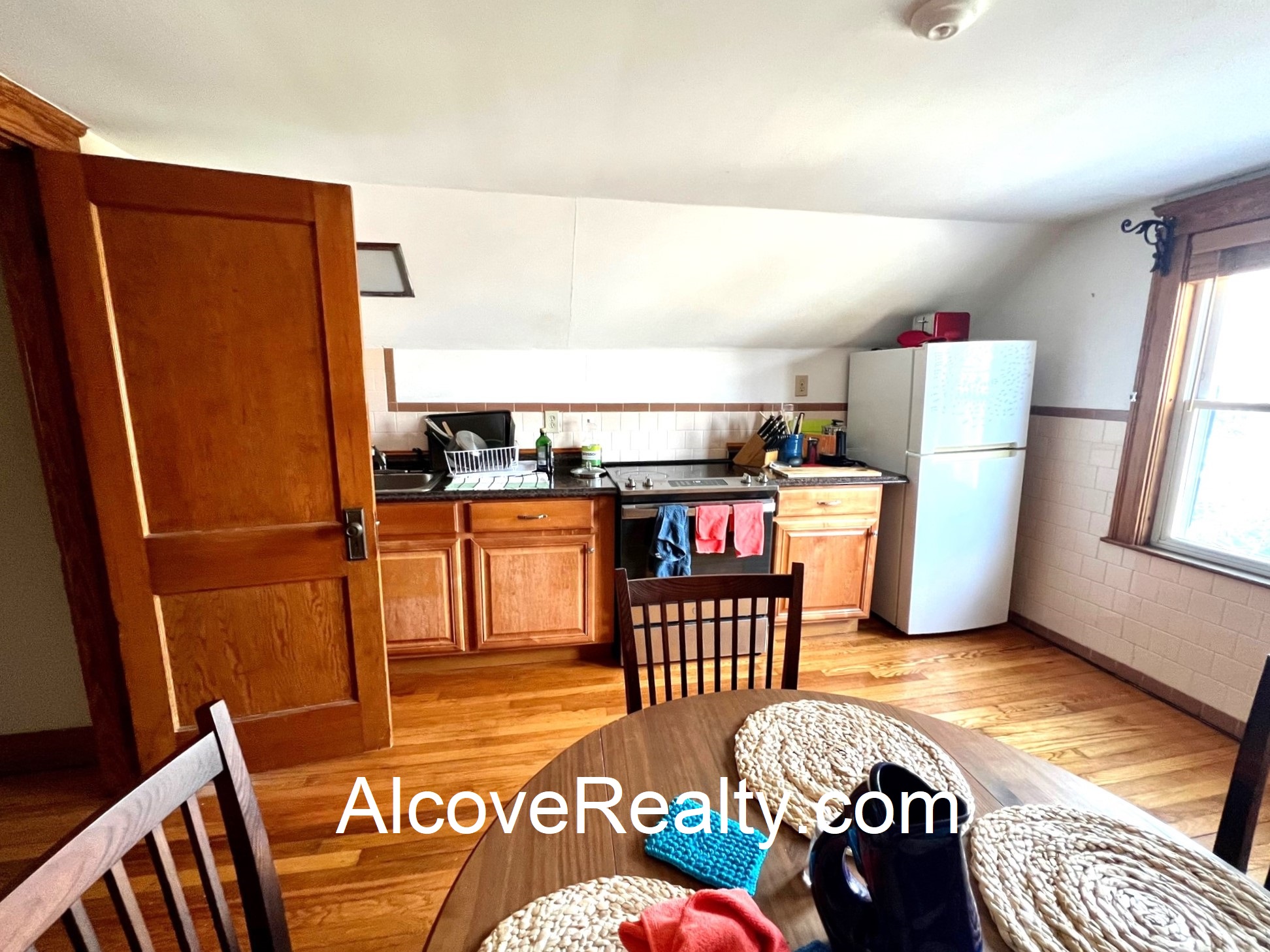 40 Alfred Rd, Arlington