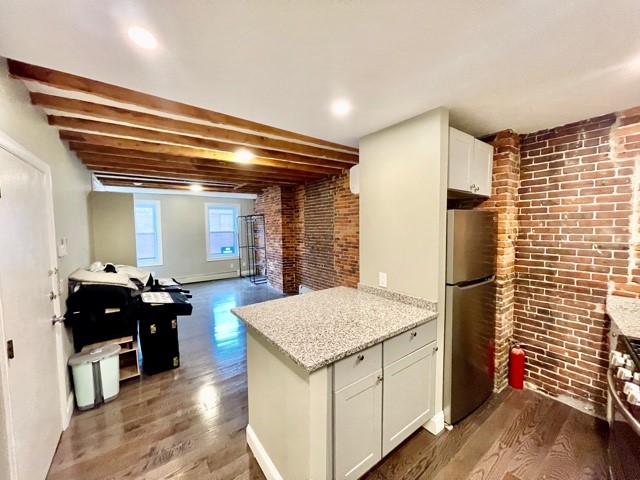 353 Hanover St, North End