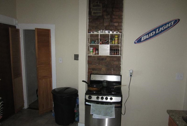 861 1st St, South Boston