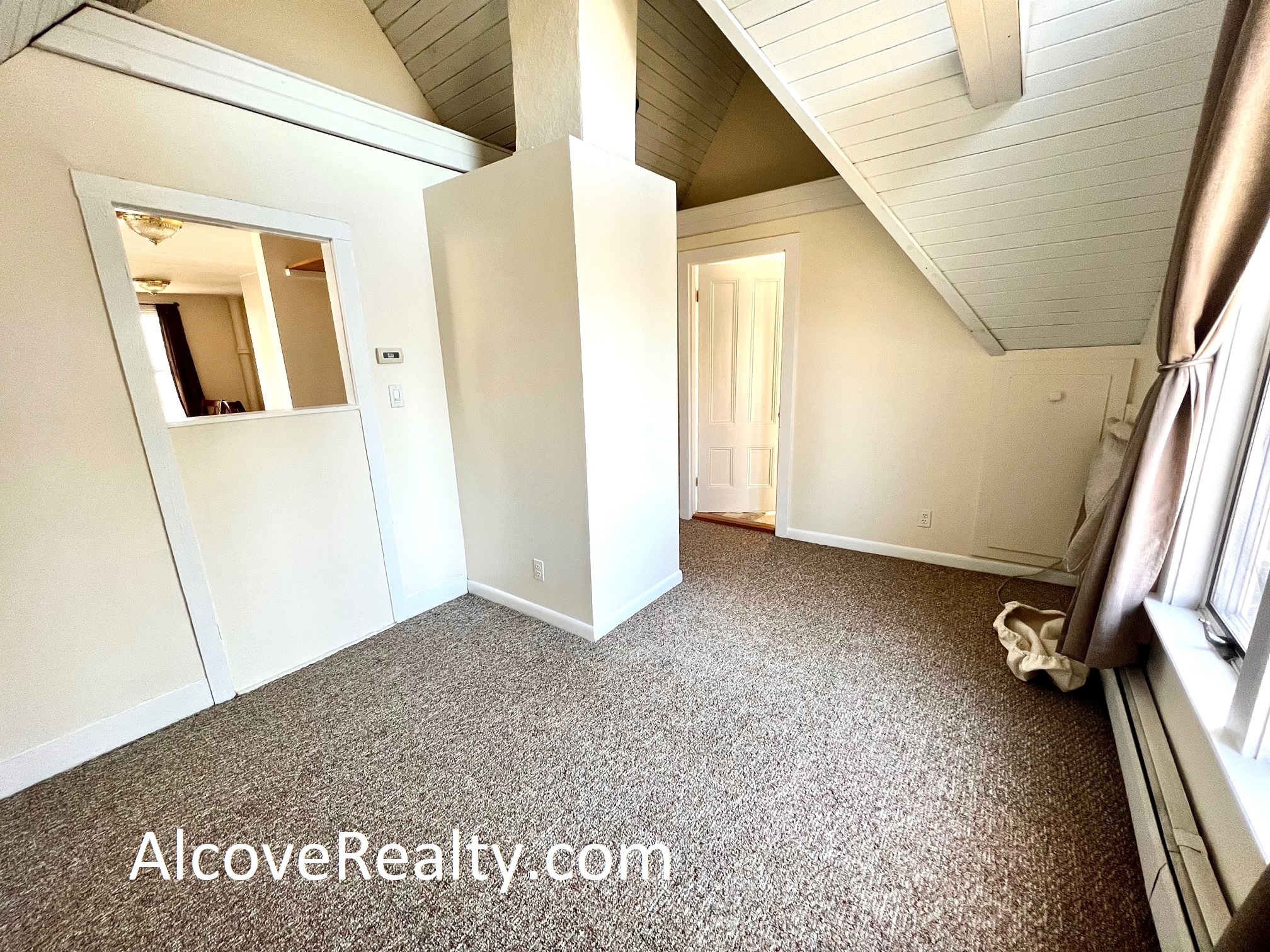 2 Walker Ct, Harvard Square