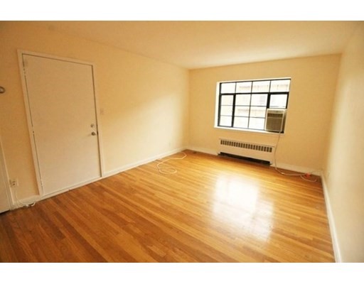 69 Strathmore Rd, Brighton