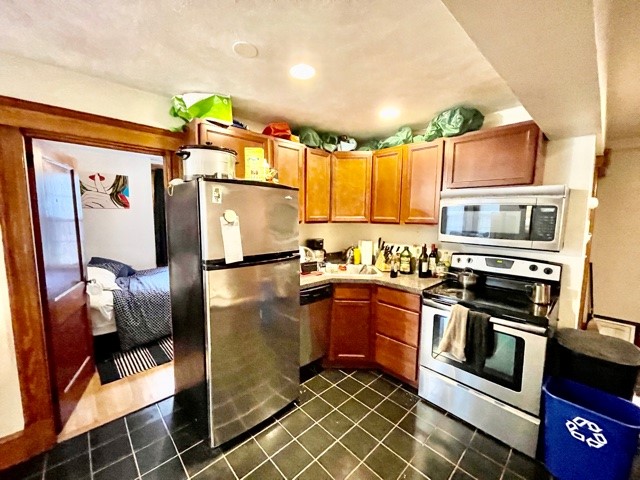 300 North St, North End